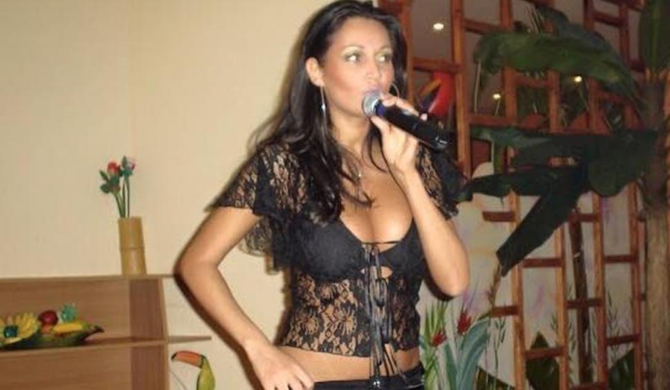 Recunoşti fetiţa din imagine? Azi e vedetă TV, Miss România şi actriţă, cu un corp de invidiat 798727