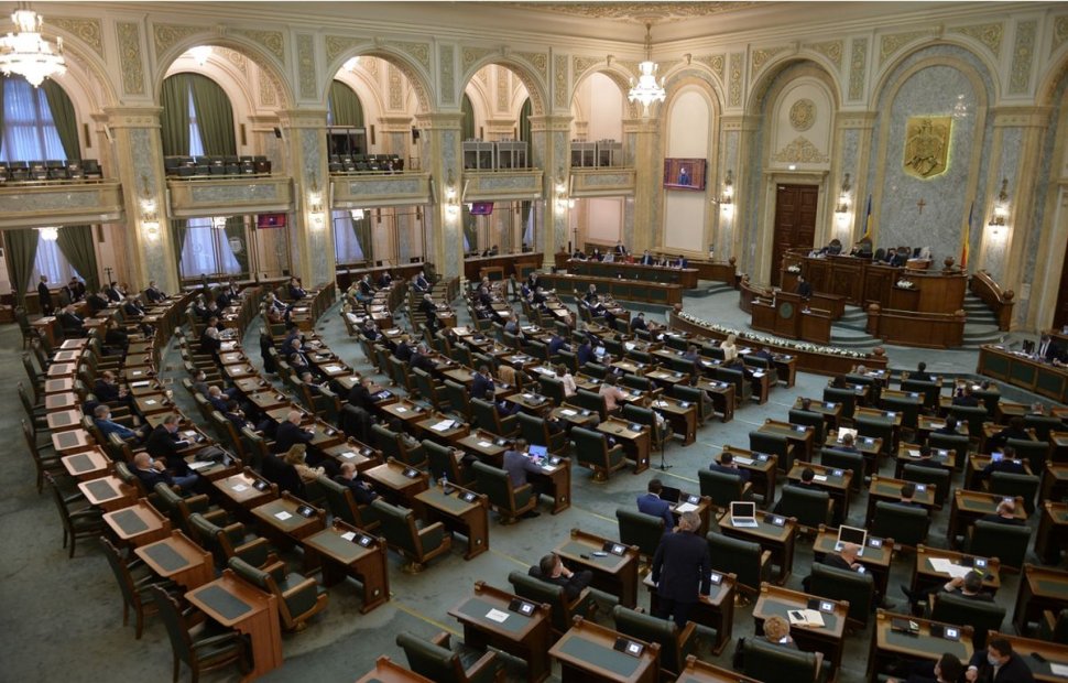 Senatorii modifică Regulamentul legat de ridicarea imunității parlamentare