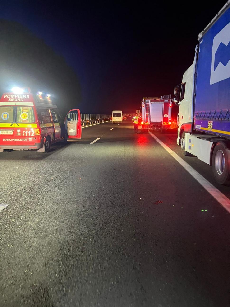 Accident pe A1 între un microbuz și un TIR. Șapte persoane au fost rănite 798995