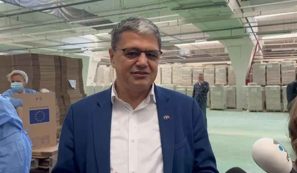 Ce conţin pachetele cu 25 de kilograme de alimente de la Guvern. Boloş: "Pentru o familie cu cinci copii, ajunge trei luni" 799122