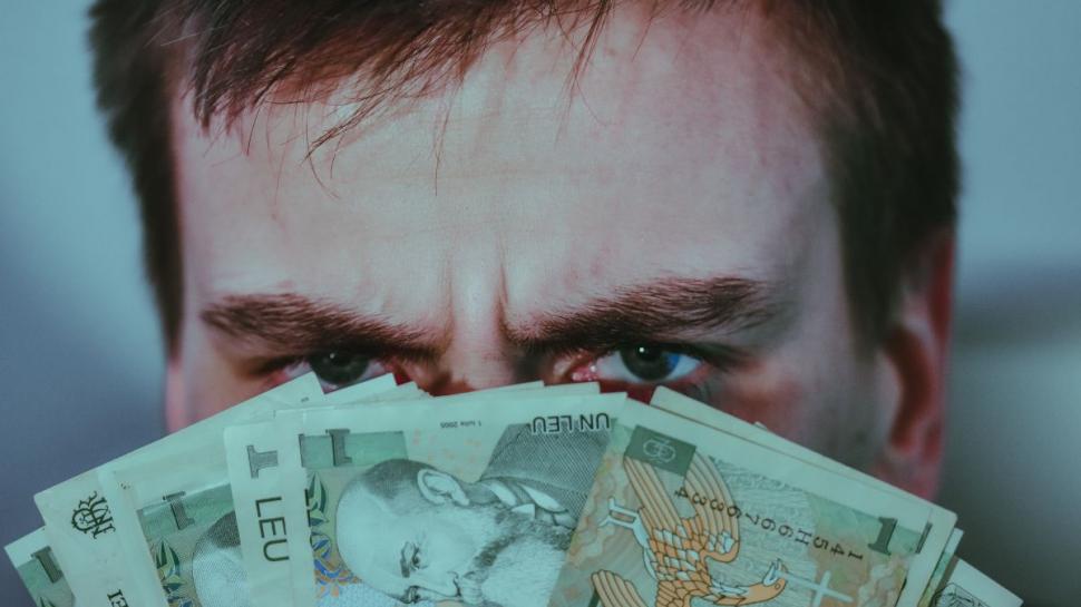 Lista majorărilor pe care vor primi românii din ianuarie 2023 | Bani mai mulţi la pensii, alocaţii, ajutoare şi salarii 799403