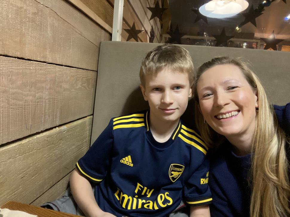 El este băiatul născut la ora 11:11 pe 11 noiembrie 2011 care a împlinit 11 ani. A primit 11 cadouri 799635