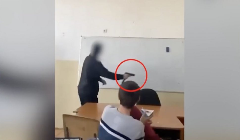 Primele imagini cu elevul care a venit cu pistolul la şcoală şi şi-a împuşcat un coleg