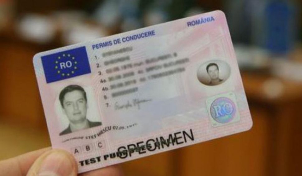 Român prins pe aeroportul din Cluj cu două permise de conducere false