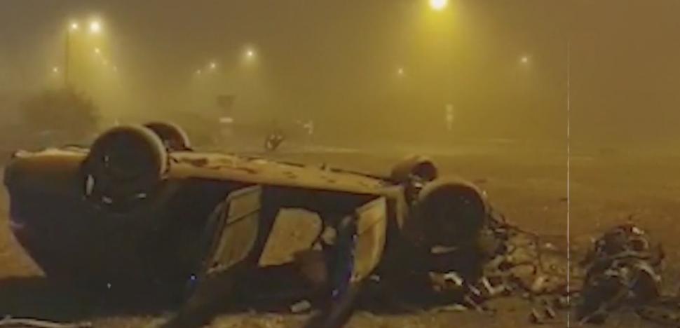 Un șofer beat a pierdut controlul într-un sens giratoriu, s-a izbit de un stâlp și s-a răsturnat, la ieșirea de pe autostradă, în Agigea 799791