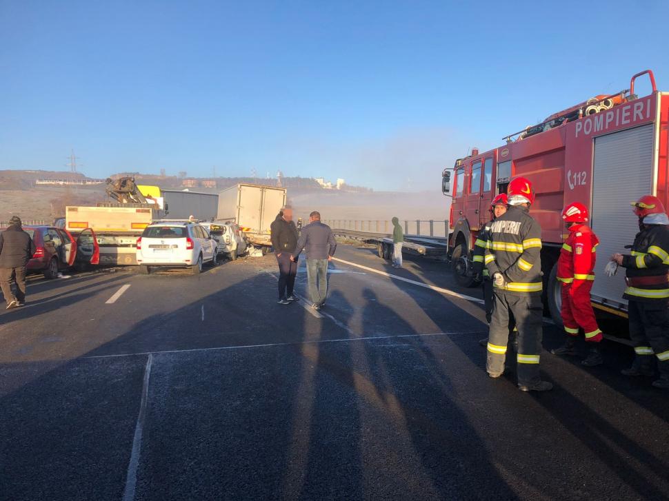 Accident în lanț pe Autostrada Transilvania: 11 mașini implicate și șase persoane rănite | Circulația este blocată 800118
