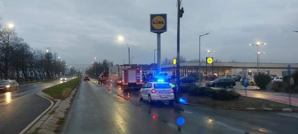 Accident mortal în Deva: O femeie a fost călcată de un TIR care mergea cu spatele 800377
