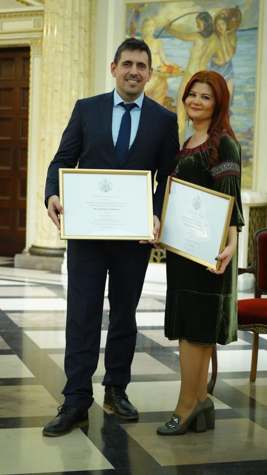 Cristi Popovici şi Constantin Pahonţu au fost premiaţi de Casa Regală a României 800753