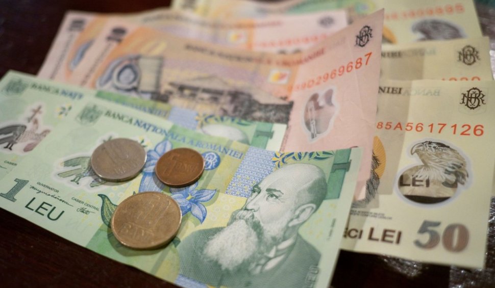 Unul din cinci români a acumulat restanțe la facturi mai mari de trei salarii