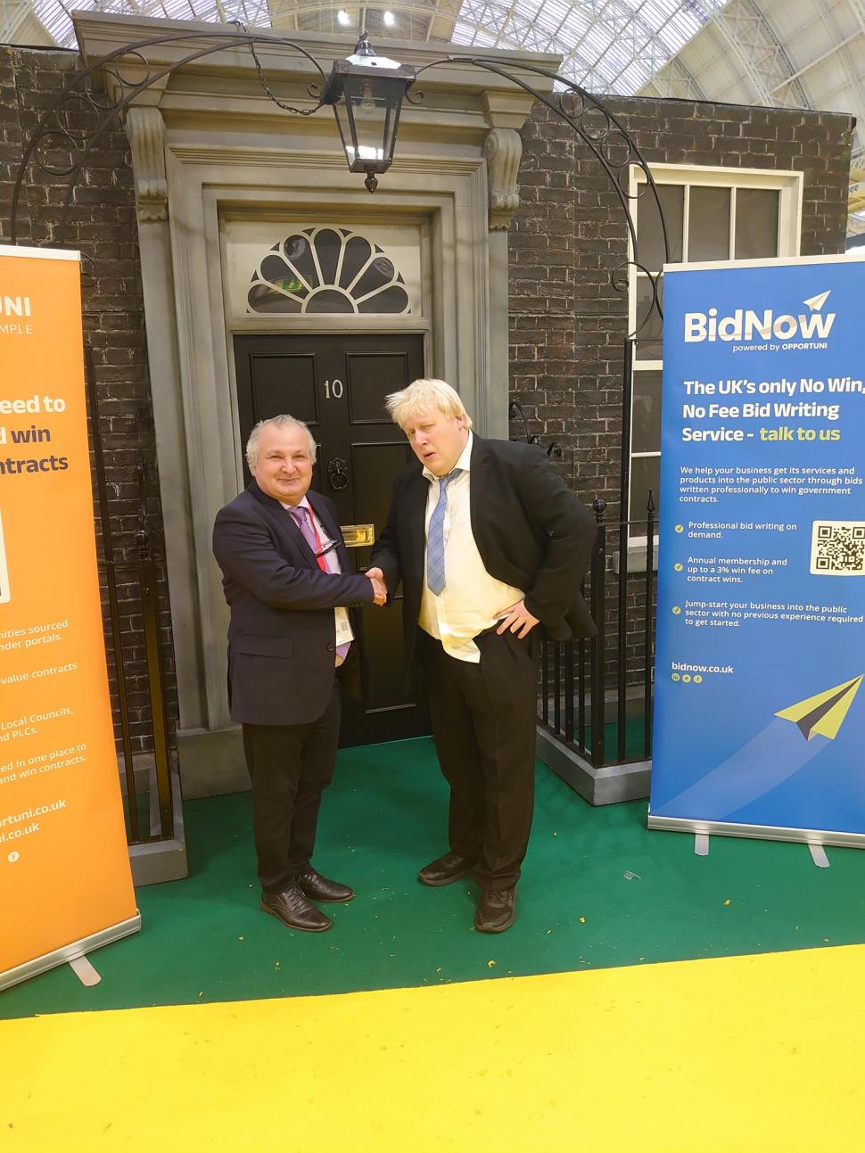 Vivian Oancea, infractorul care ia peste picior autorităţile din România. Mesaj pentru poliţişti: "Totul este corupt" 800735