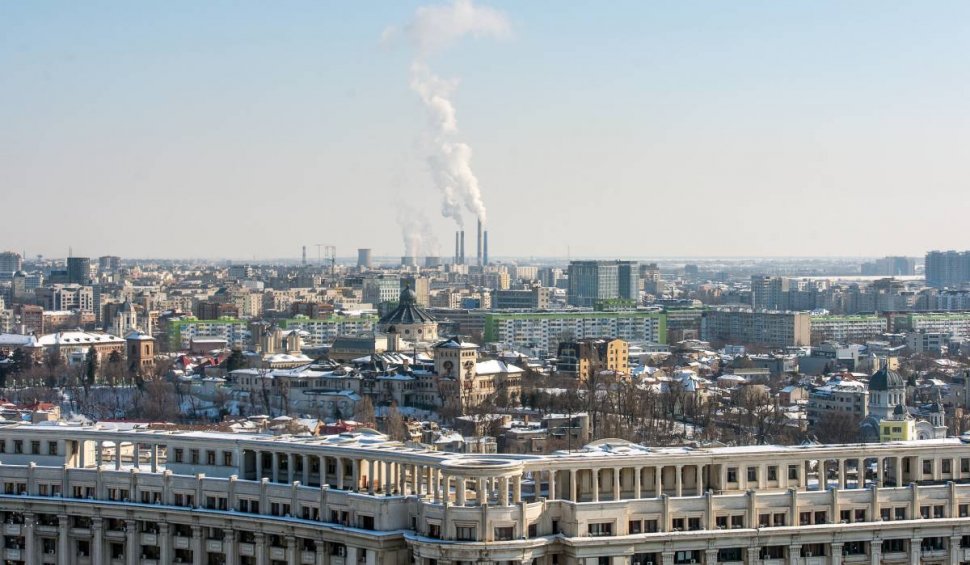 România rămâne în frig. Locuitorii din marile orașe îngheață în apartamente din cauza avariilor și datoriilor