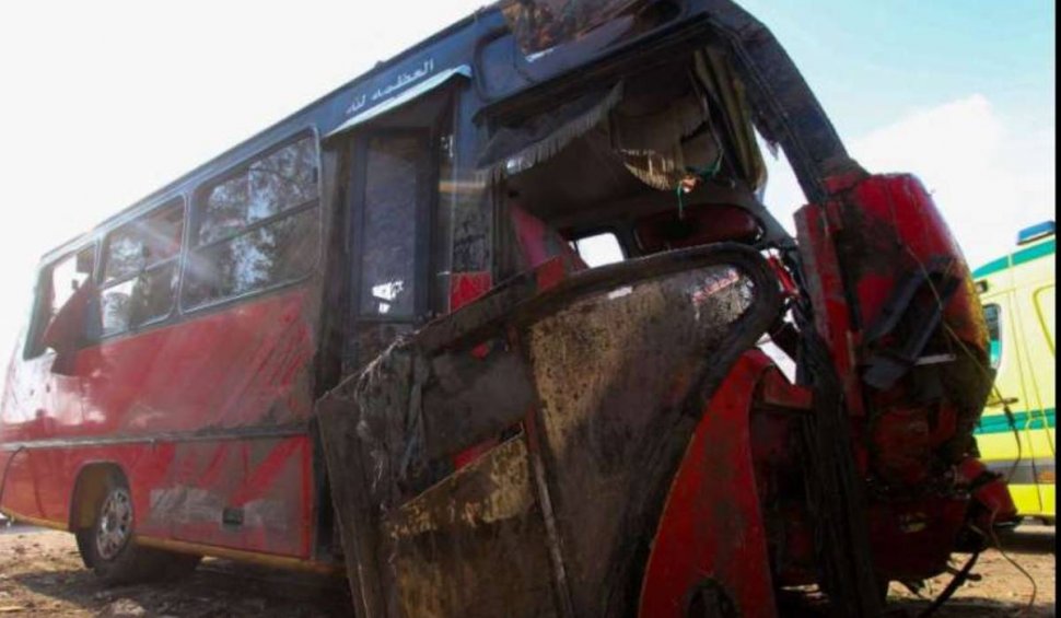 Accident rutier dramatic în Egipt. 12 persoane și-au pierdut viața după ce un autocar s-a izbit de un camion, în apropierea staţiunii turistice Hurghada