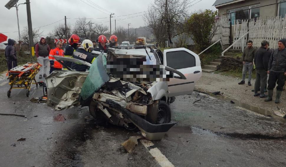 Doi bărbaţi au murit într-un cumplit accident în Luncani, judeţul Bacău 801218
