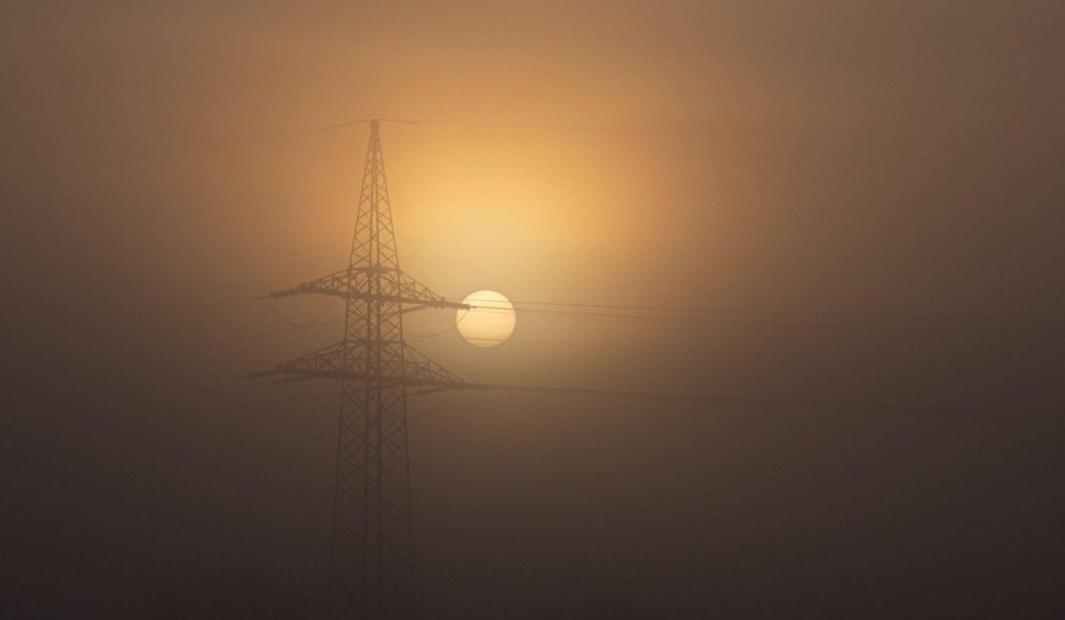 Avertizare meteo de la ANM | Cod galben de ceață, vizibilitate redusă și polei, în șase județe din țară