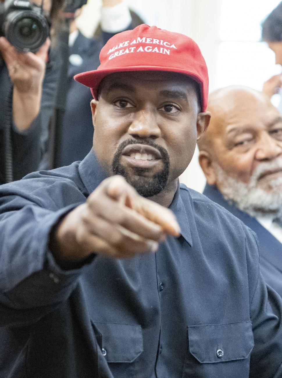 Un cunoscut artist anunţă că va candida la alegerile prezidenţiale din SUA din 2024 801555