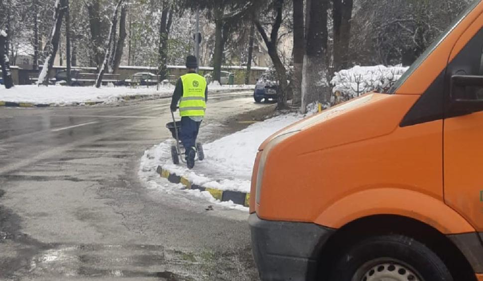 Cinci persoane au ajuns la spitalul din Suceava, într-o oră, după ce au alunecat pe gheaţă 801630