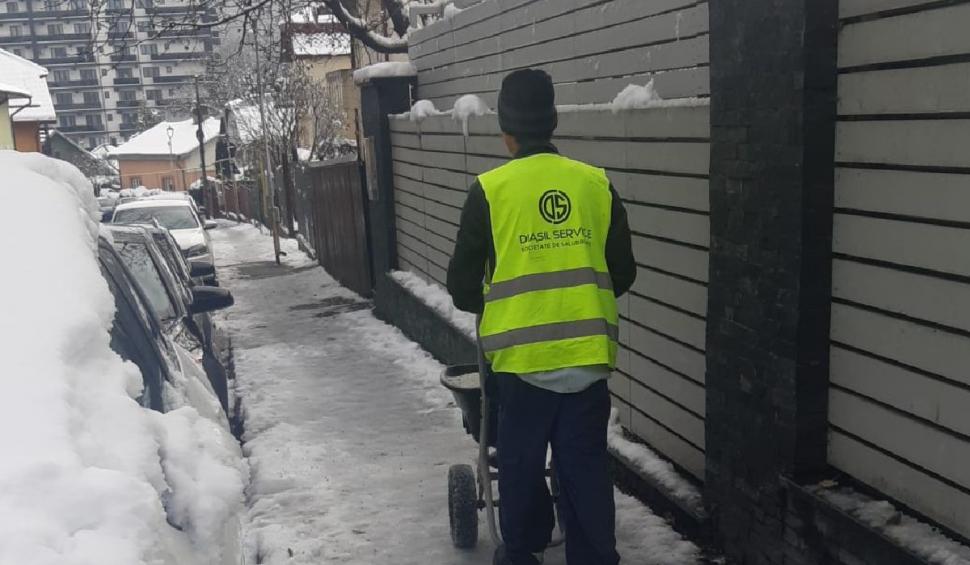 Cinci persoane au ajuns la spitalul din Suceava, într-o oră, după ce au alunecat pe gheaţă 801631