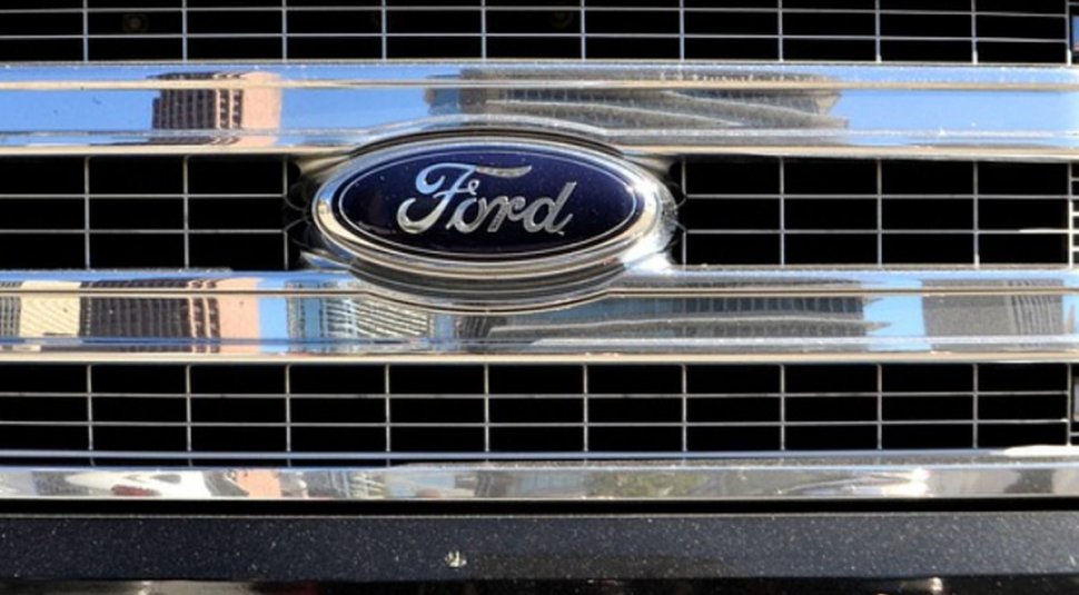 Ford recheamă la service sute de mii de SUV-uri din cauza riscului de incendiu