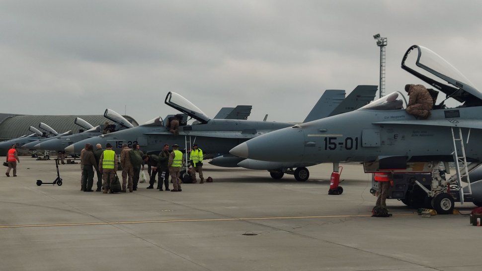 Mai multe aeronave Eurofighter Typhoon și CF-18 Hornet au ajuns în România