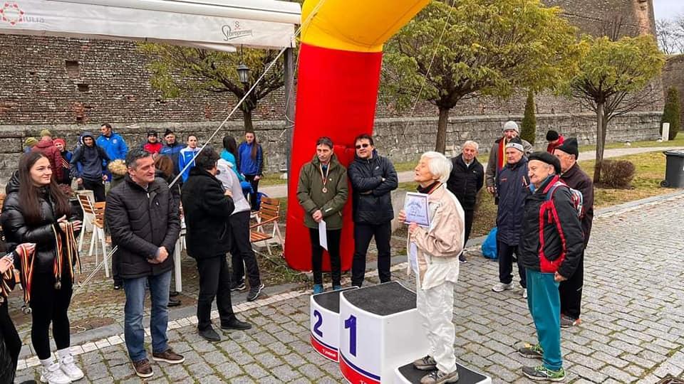 Femeie de 92 de ani, medic pensionar, pe locul 3 la Crosul Unirii de la Alba Iulia: "Ediția din acest an ne-a oferit o experiență plină de emoții și învățăminte" 802248