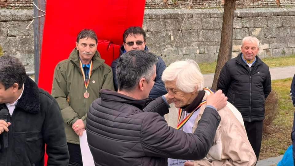 Femeie de 92 de ani, medic pensionar, pe locul 3 la Crosul Unirii de la Alba Iulia: "Ediția din acest an ne-a oferit o experiență plină de emoții și învățăminte" 802249
