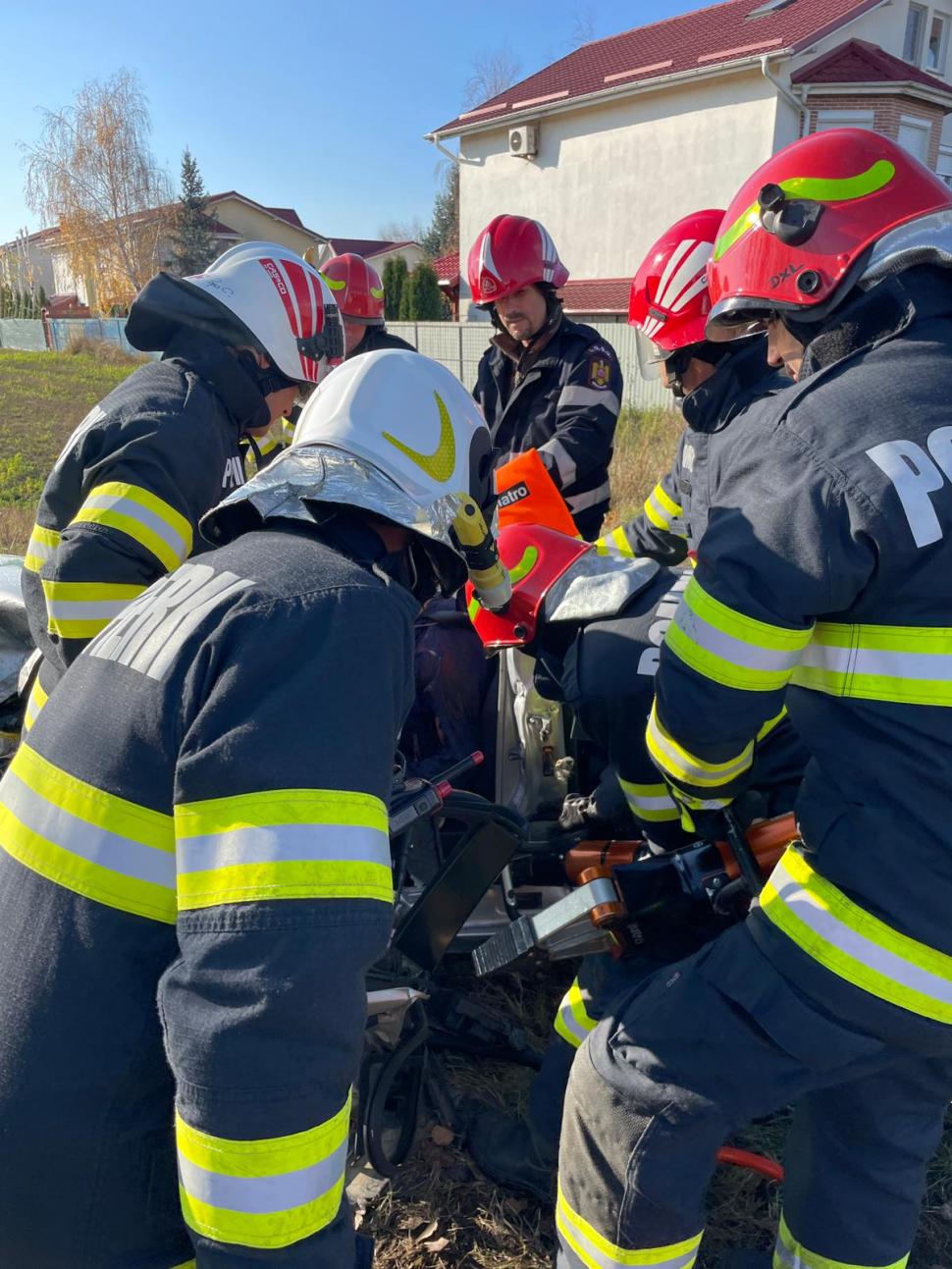 El este Irinel, unul dintre șoferii morți în accidentul cumplit de la Ploiești. Era fotbalist la Athletico Râfov 802238