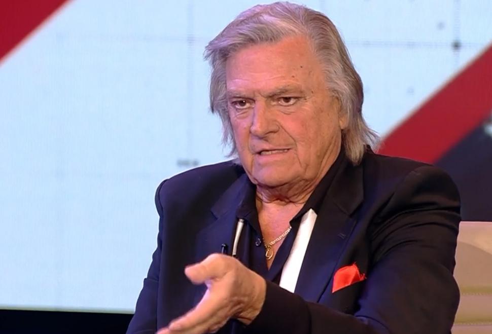 Recunoşti copilul dolofan din poză? Azi e cel mai celebru actor român, cu o stea pe "Walk of Fame-ul" din Bucureşti 802142