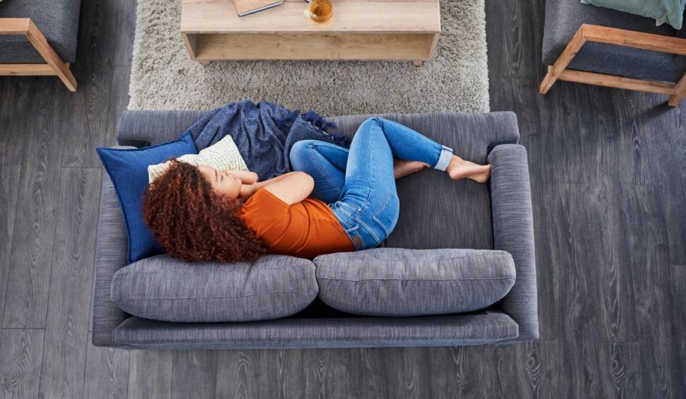 Poziţia de somn îţi poate afecta sănătatea. Cum să dormi, ca să te simţi mai bine 802275