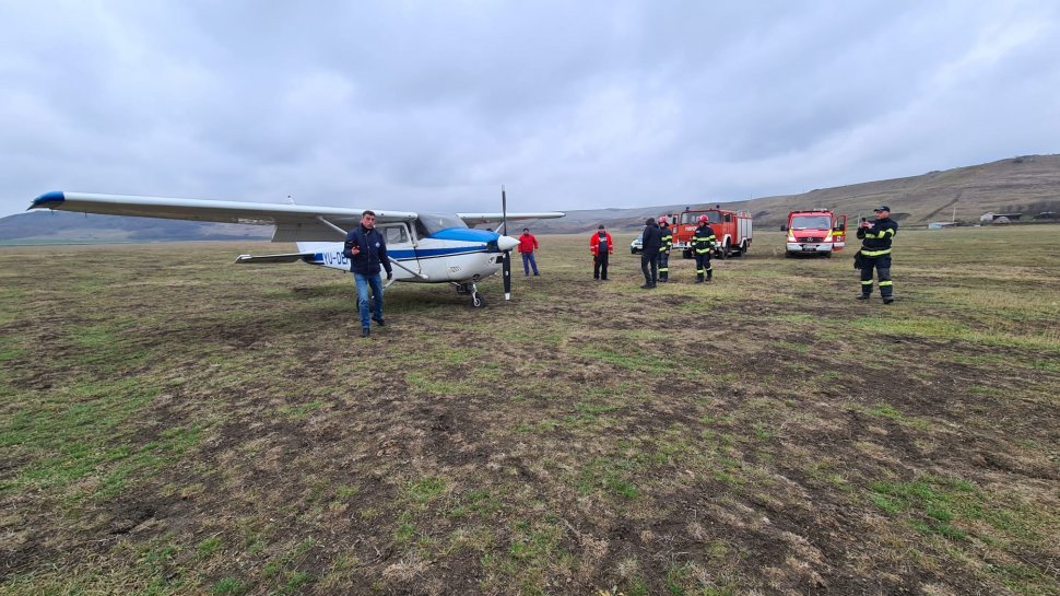 Un avion de mici dimensiuni a aterizat forțat în Iași