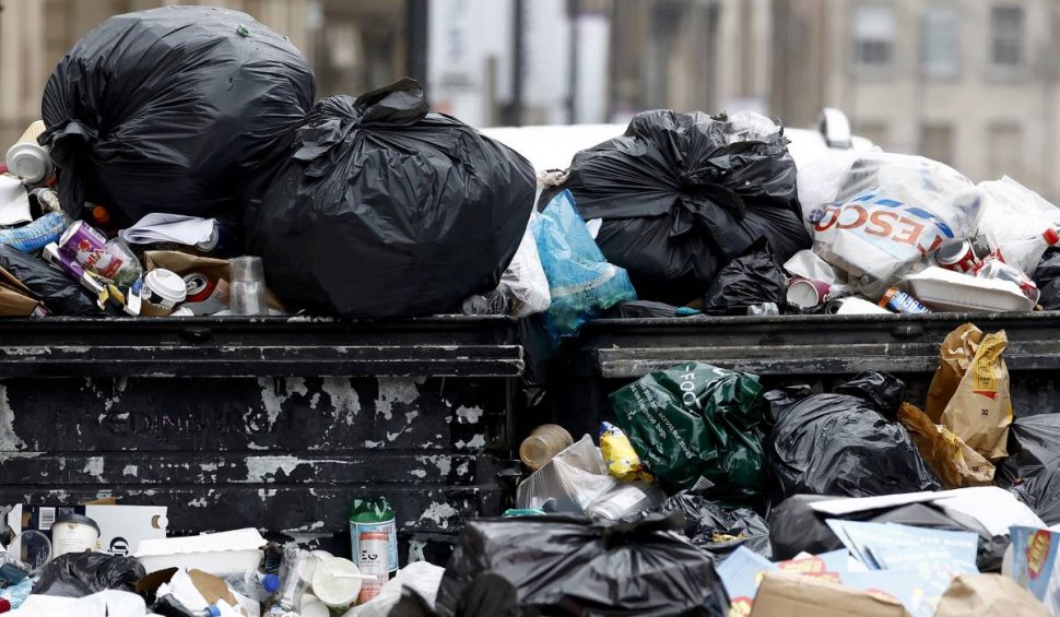 Tarifele pentru colectarea gunoiului vor creşte în toată ţara. Care este motivul