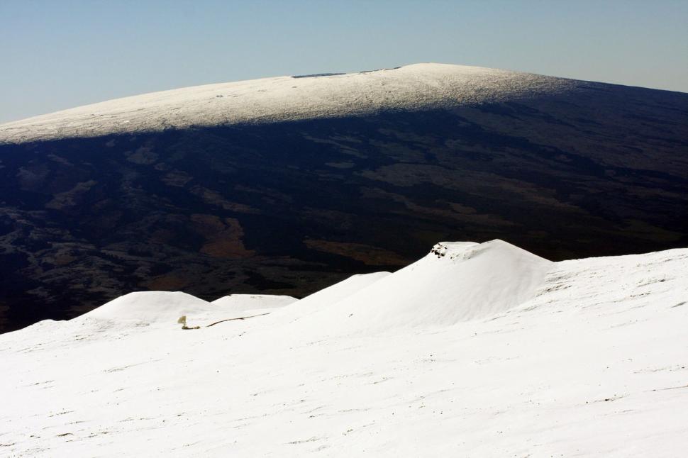 Imagini care îţi taie răsuflarea cu cel mai mare vulcan activ din lume. A erupt după 40 de ani! 802515