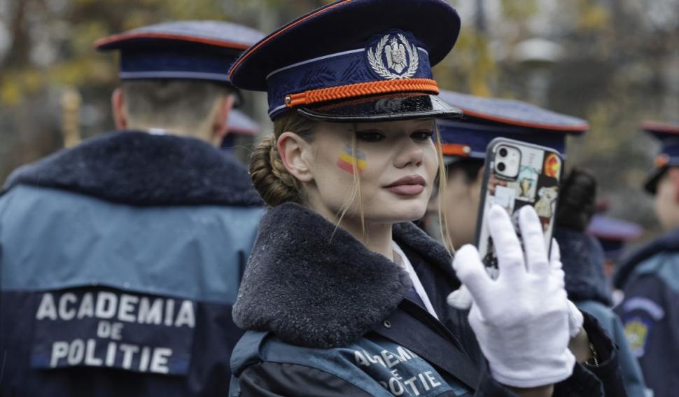 Ce nu s-a văzut la TV de la parada militară de 1 Decembrie 803064