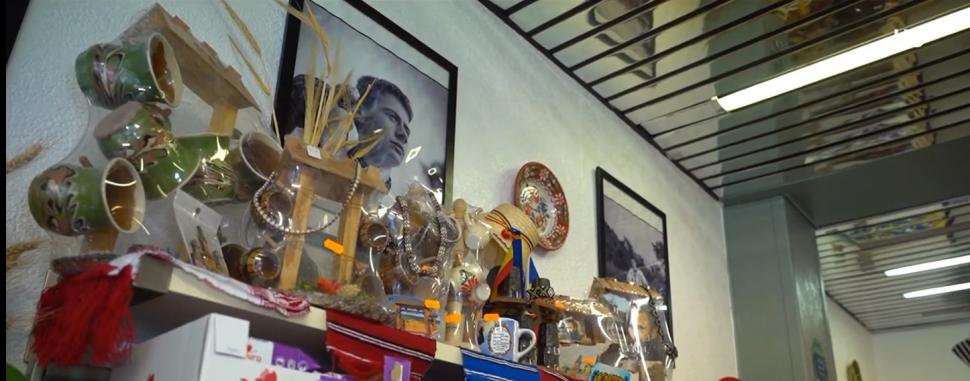 Cum arată cel mai popular magazin cu produse româneşti din centrul Parisului | Irina: "Avem de toate. Ni s-a schimbat viaţa" 803157