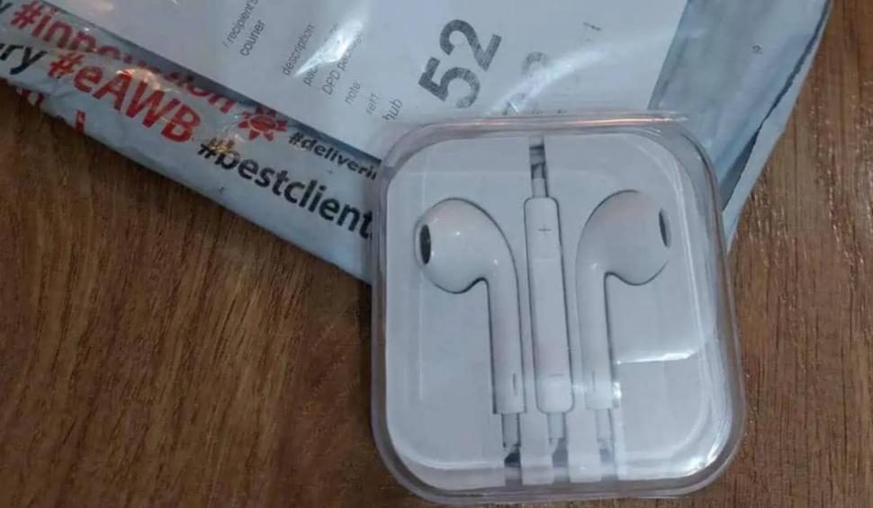 Țeapa pe care și-o iau românii cu coletele. Primești prin curier ce nu ai comandat 803173