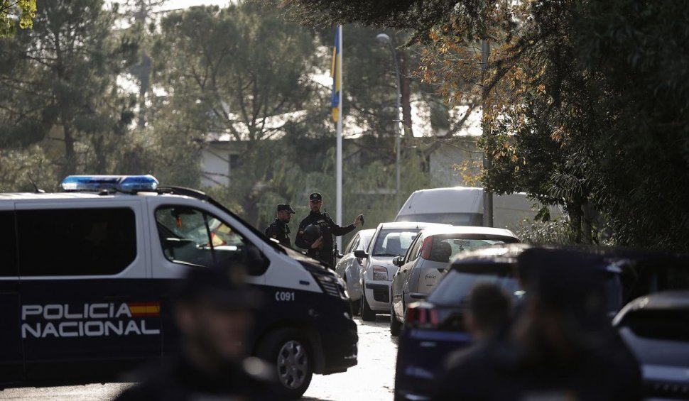 Colete cu ochi de animal și aparente urme de sânge, primite de ambasadele ucrainene după explozia de la Madrid