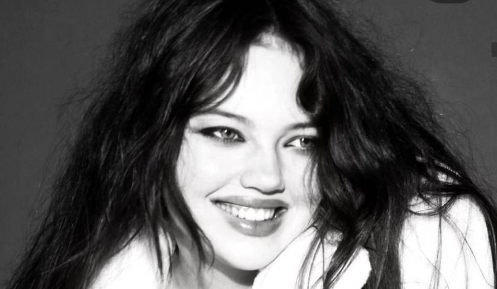 O recunoști? A fost considerată cea mai frumoasă fetiță din România. Cum arată acum, la 18 ani 803363