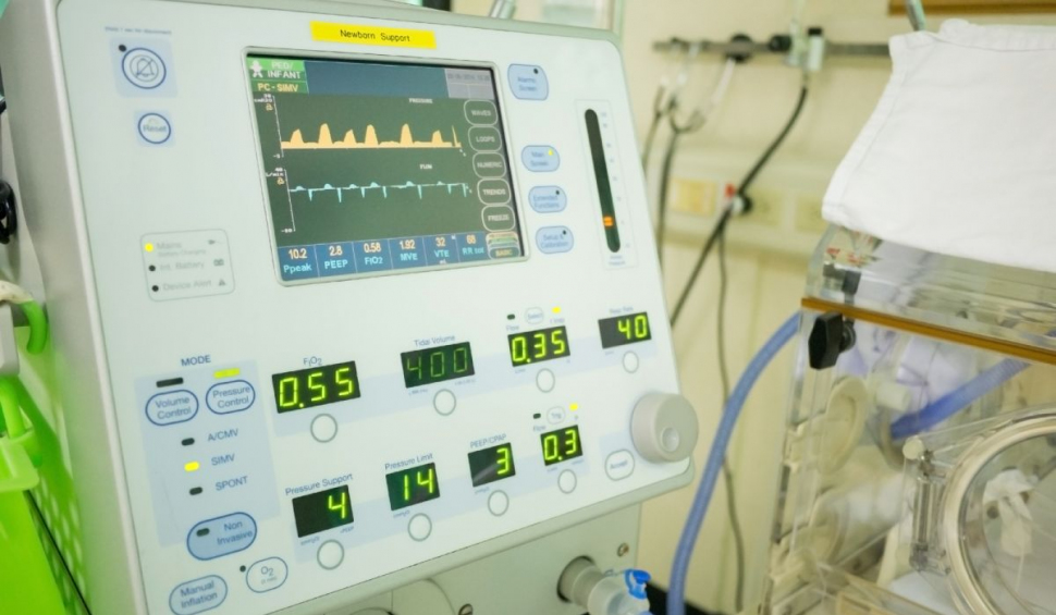 O pacientă a oprit de două ori aparatul de oxigen al colegei de salon, pe motiv că o deranja zgomotul