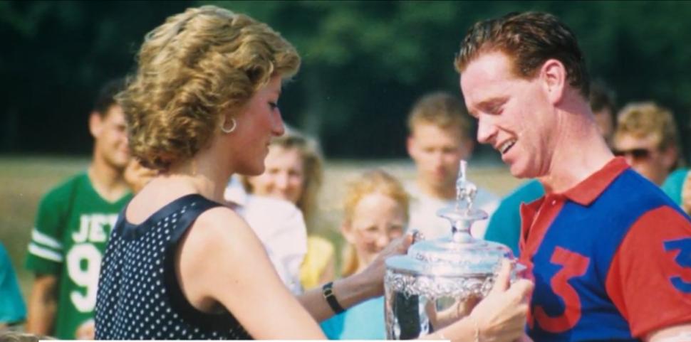 Fostul iubit al prinţesei Diana, voluntar pe frontul din Ucraina 803454