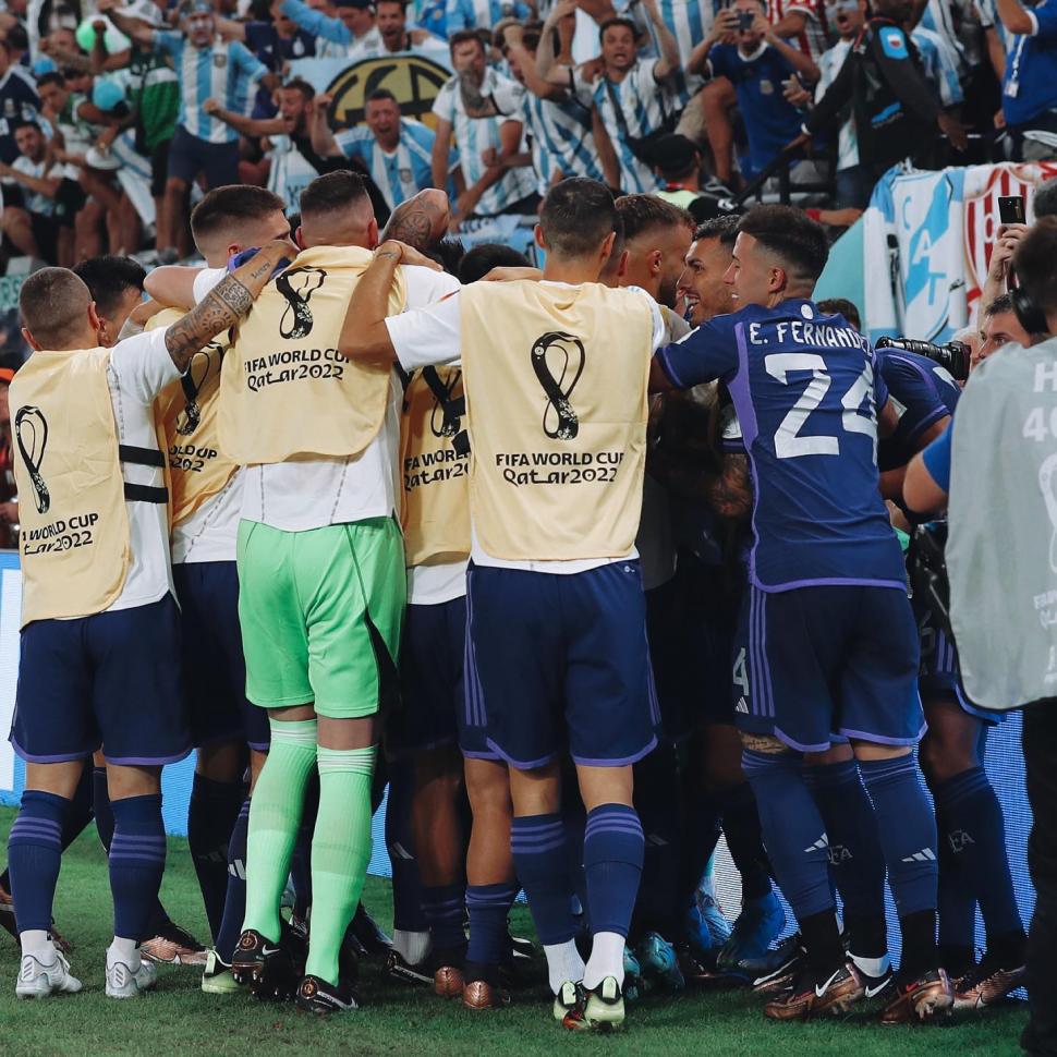 Messi sărbătorește meciul 1.000 al carierei cu gol și calificare în sferturile Cupei Mondiale 803470