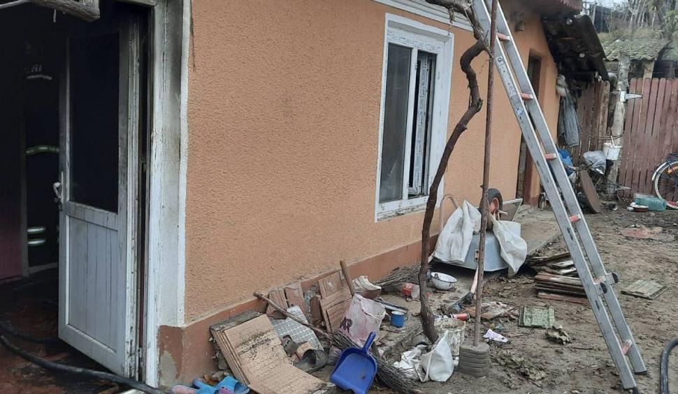Doi soți din Olt au fost găsiți morți de pompieri | Au ars într-un incendiu care le-a mistuit casa 803503