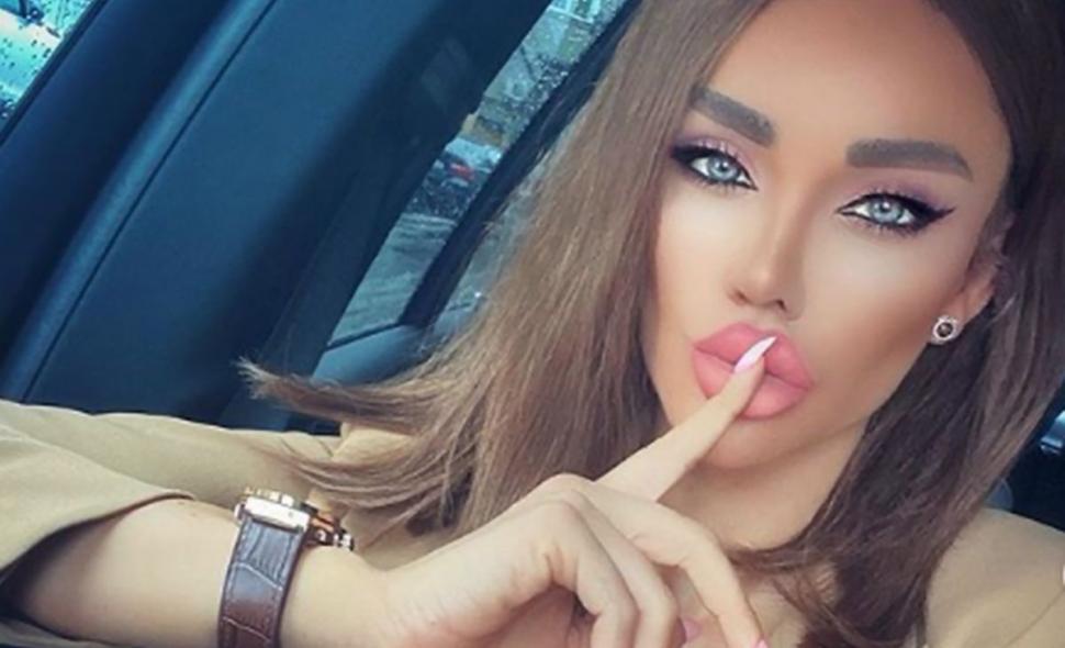 Recunoşti fetiţa cu chip angelic? Azi e vedetă TV, total transformată, una dintre cele mai dorite românce din showbiz 803569