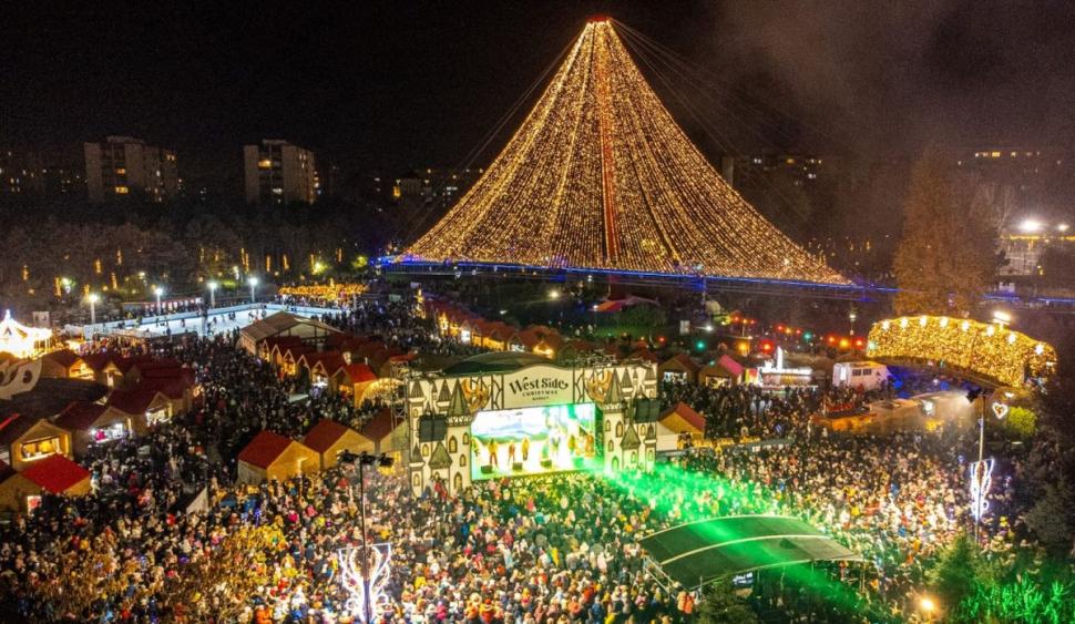 Cât costă o porție de cartofi și două de pomana porcului, la Târgul de Crăciun din Constituției. "Bătaie de joc" 803738