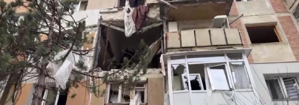 Patru răniţi şi distrugeri masive după o explozie într-un bloc din Suceava. Geamuri sparte şi la 800 de metri distanţă 803631