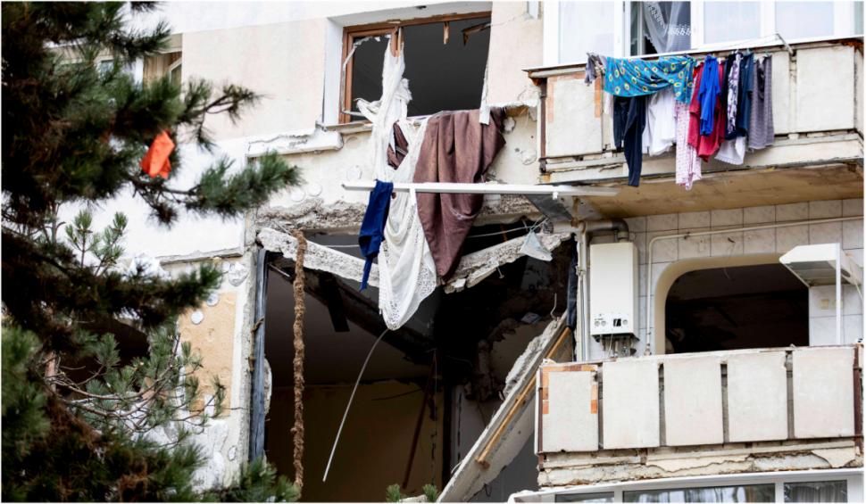 Noi informaţii despre explozia de la Suceava, care s-a auzit la doi km. 28 de familii afectate. Unul dintre răniţi, transferat la Iaşi 803759