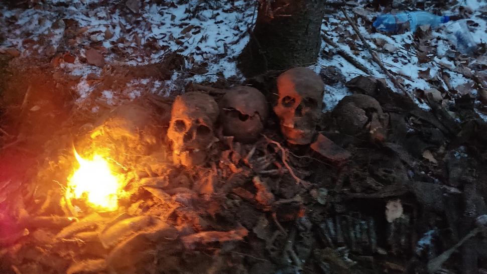 Scheletele a șase soldați, găsite de un arheolog amator, în Slănic Moldova, județul Bacău 803768