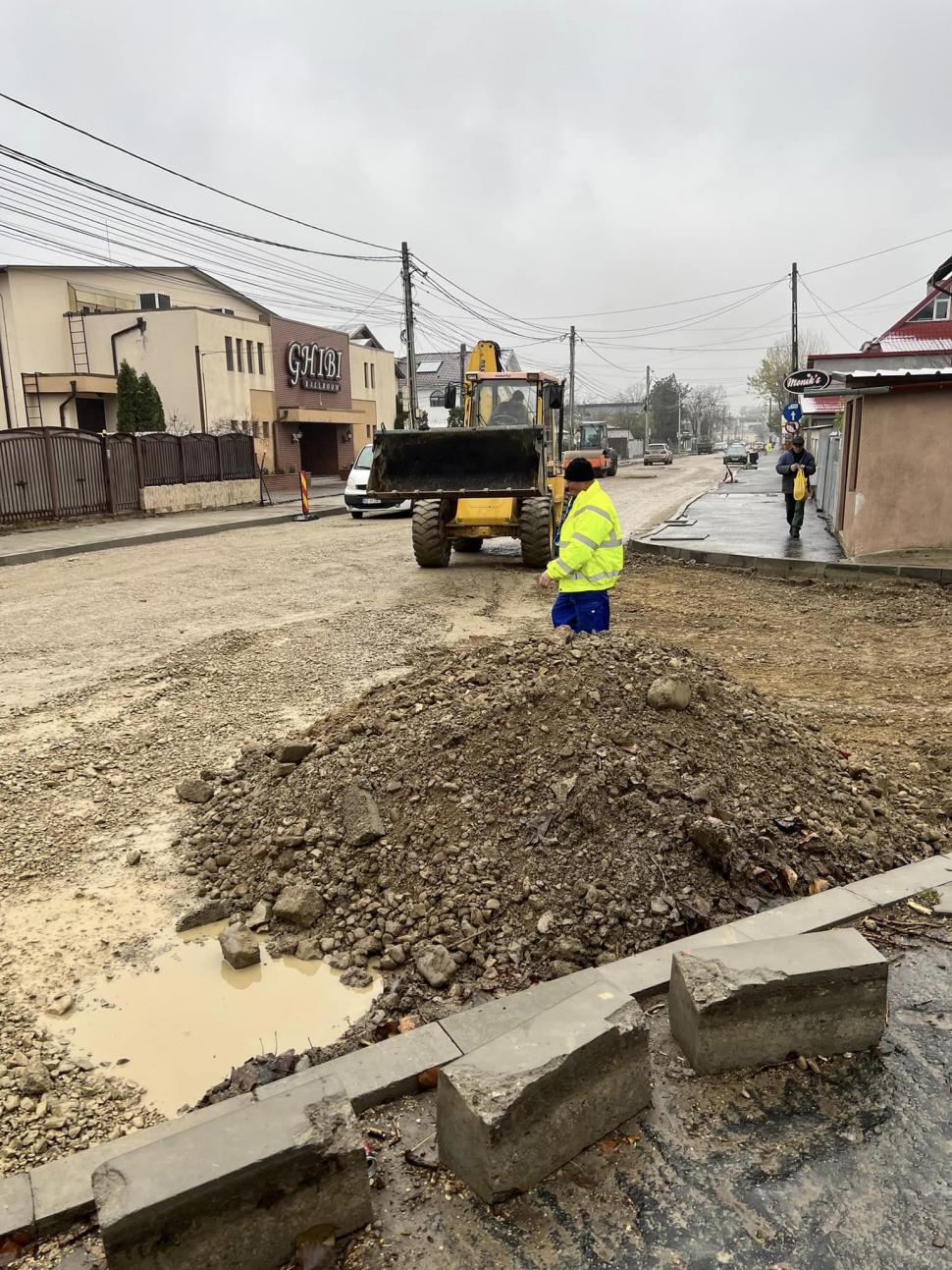 Scandal la Focşani, pe o stradă unde se asfaltează şi iarna pe lapoviță. Reacţia tranşantă a autorităţilor  803824