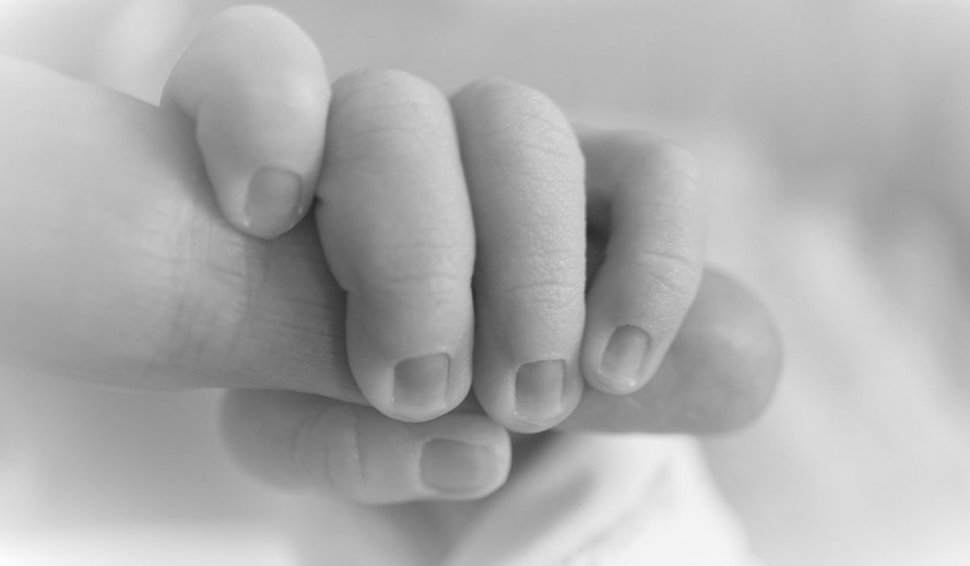 Părinții unui bebeluș grav bolnav refuză "sânge vaccinat". Autoritățile cer custodia copilului, în Noua Zeelandă