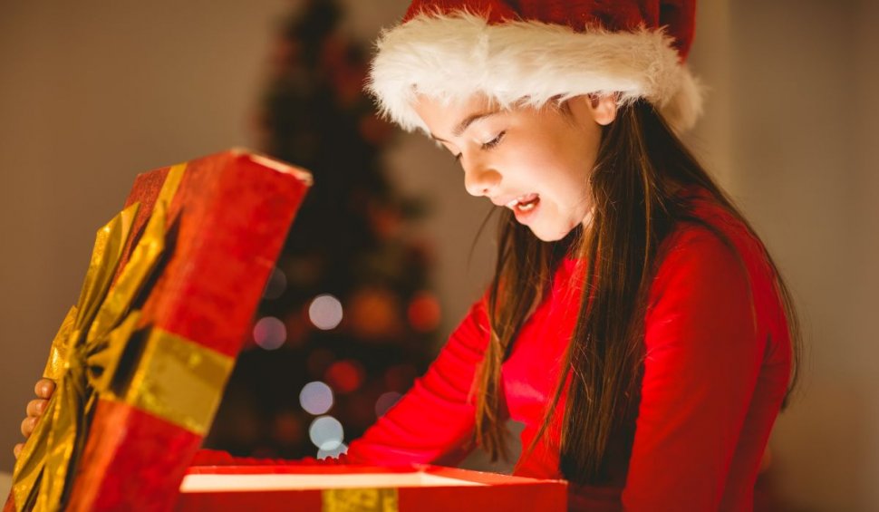 Cât vor cheltui românii pentru cadourile de Crăciun | Doar 3% vor scoate din buzunare peste o mie de euro