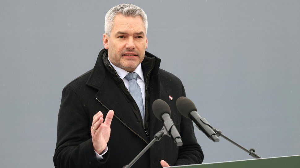 Cancelarul austriac evită să dea un răspuns categoric privind aderarea României la Schengen