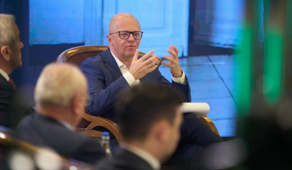 Conferinţa Naţională "Mai puțini birocrați, mai puține hârtii, maximă eficiență" | România Inteligentă 804465